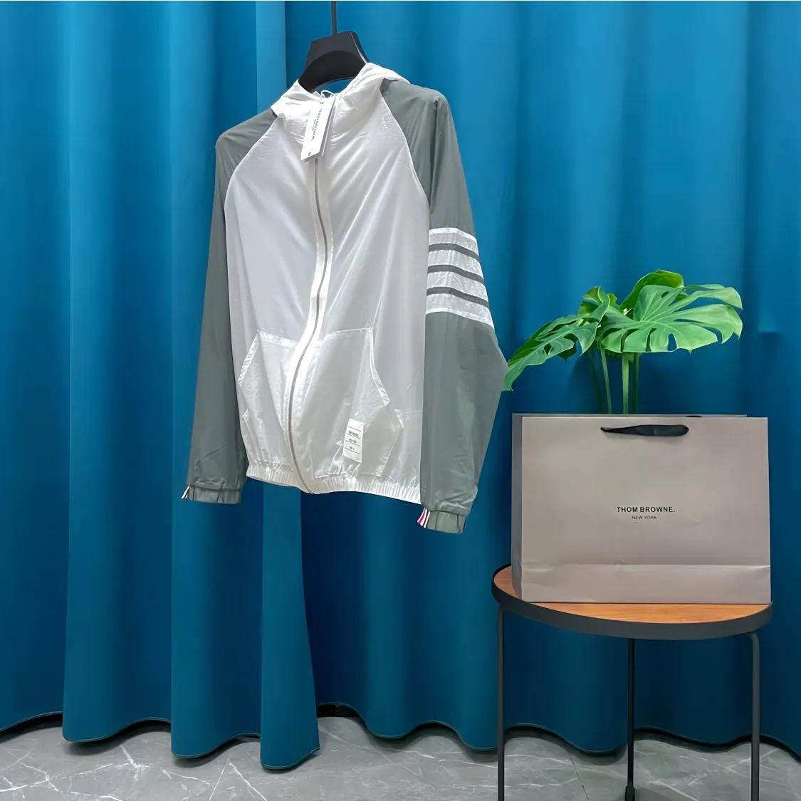 THOMBROWNE➡️ Classic Breathable ， ， ， ， ， 。 Premium uv 100， ， ， 。。 Classic ， 。 ！ ：White Gray Navy Blue Size：1/5